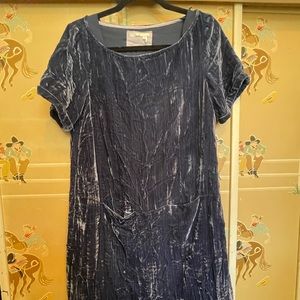 Velvet pocket dress
